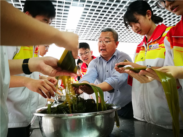 青春作伴，金榜高粽.jpg